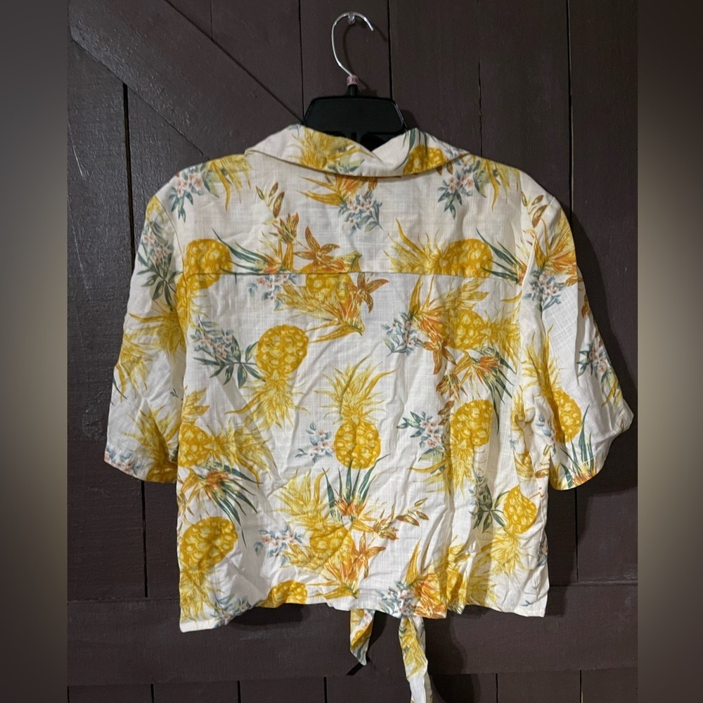 APRIL KISS - button up blouse - Picture 2 of 7